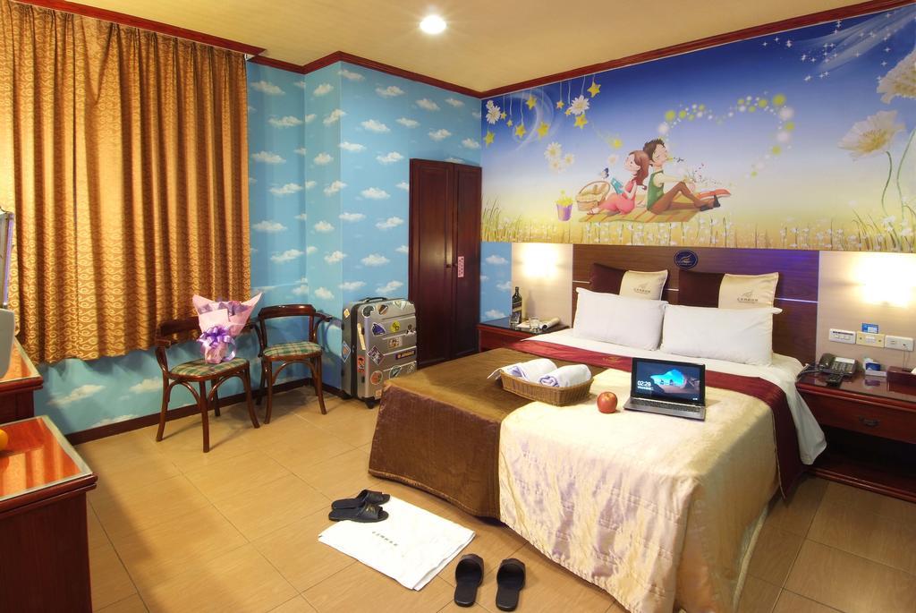 Golden Swallow Hotel Sin-ču Pokoj fotografie