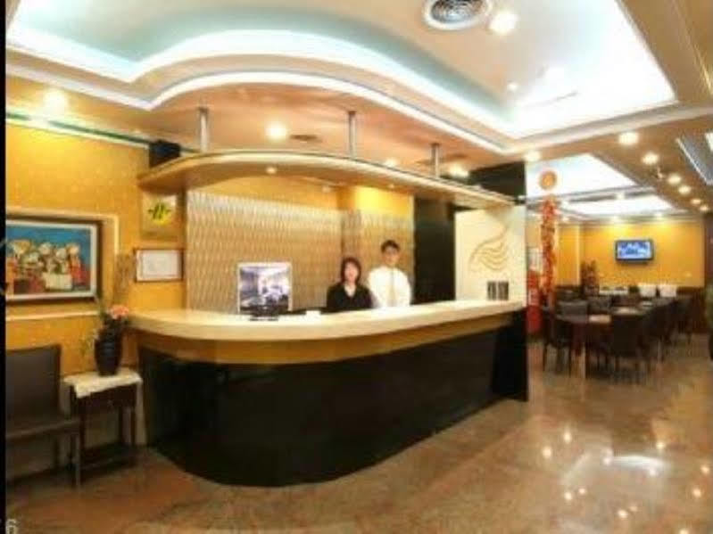 Golden Swallow Hotel Sin-ču Exteriér fotografie